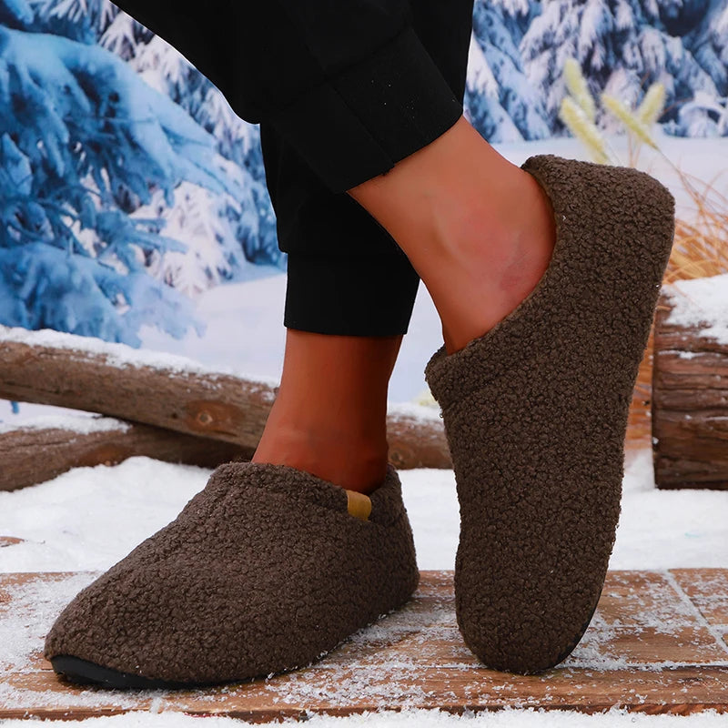 Frostelle Unisex Teddy Fleece Slides – Ultra-Soft Plush Indoor & Outdoor Comfort