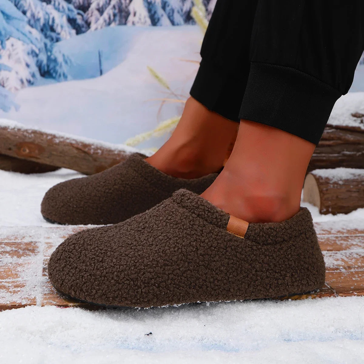 Frostelle Unisex Teddy Fleece Slides – Ultra-Soft Plush Indoor & Outdoor Comfort