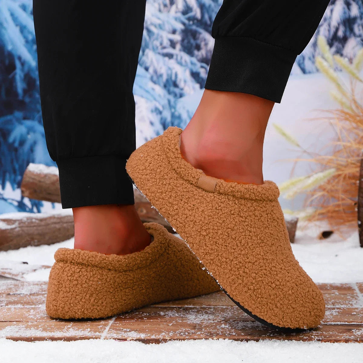 Frostelle Unisex Teddy Fleece Slides – Ultra-Soft Plush Indoor & Outdoor Comfort