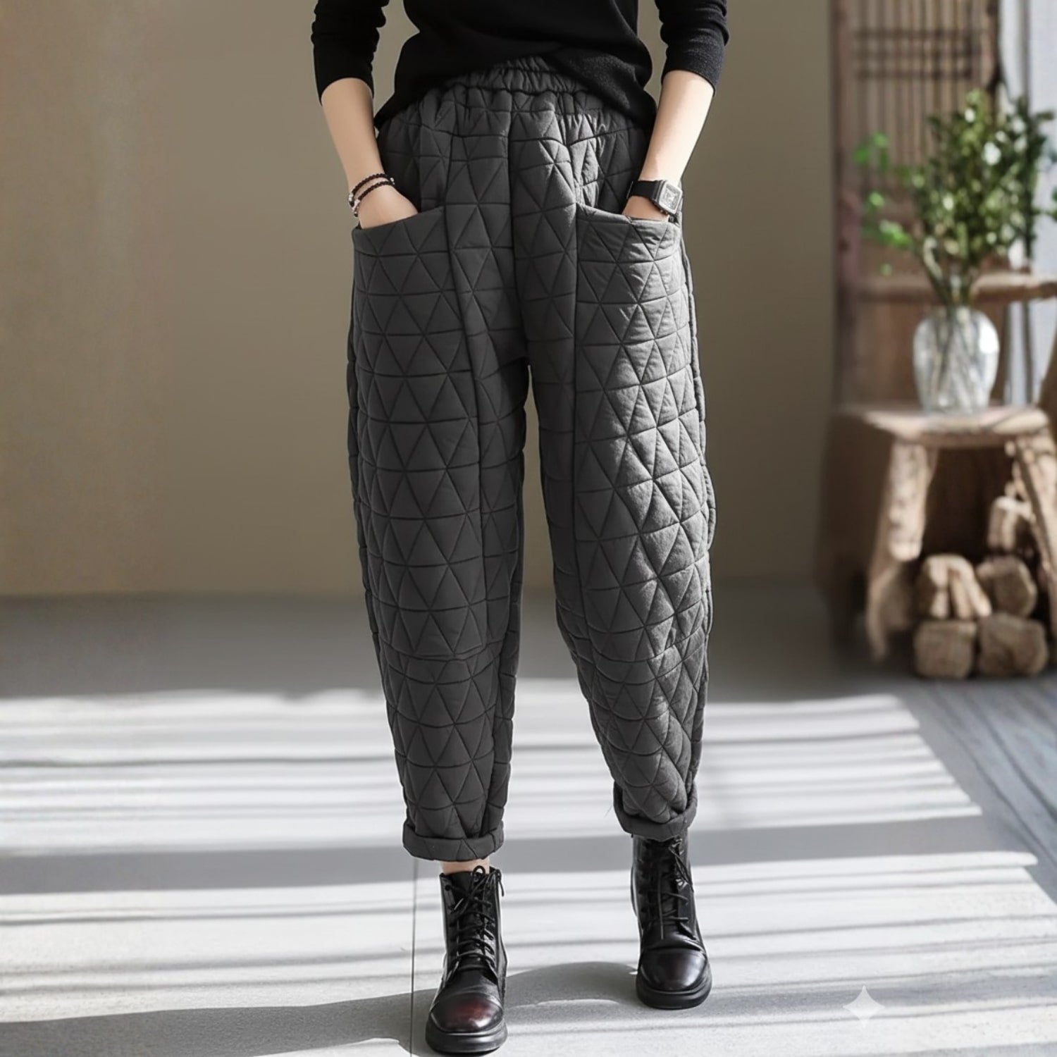Elara Women’s Quilted Jogger Pants – Diamond Padded Thermal Cotton Pants