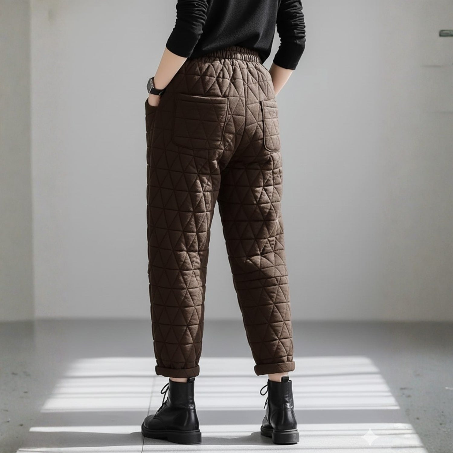 Elara Women’s Quilted Jogger Pants – Diamond Padded Thermal Cotton Pants
