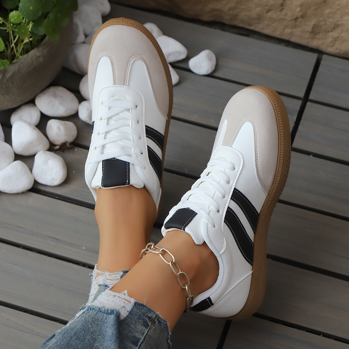 Geneva Women's Trainer - Retro-inspired Lightweight Leather & Suede Sneakers