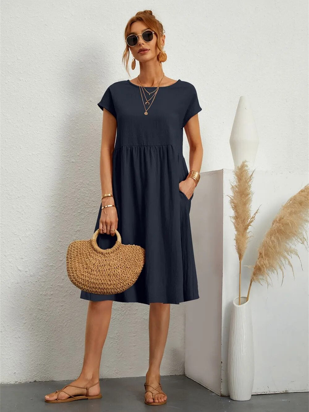 Nora Black Midi Dress – Luxurious Fabric with Flattering Fit for Wedding Guests 13