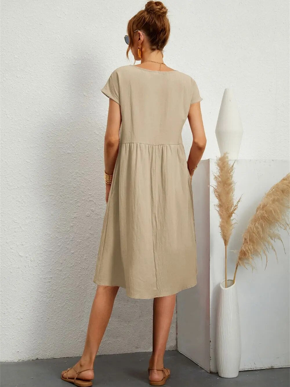 Nora Black Midi Dress – Luxurious Fabric with Flattering Fit for Wedding Guests 5