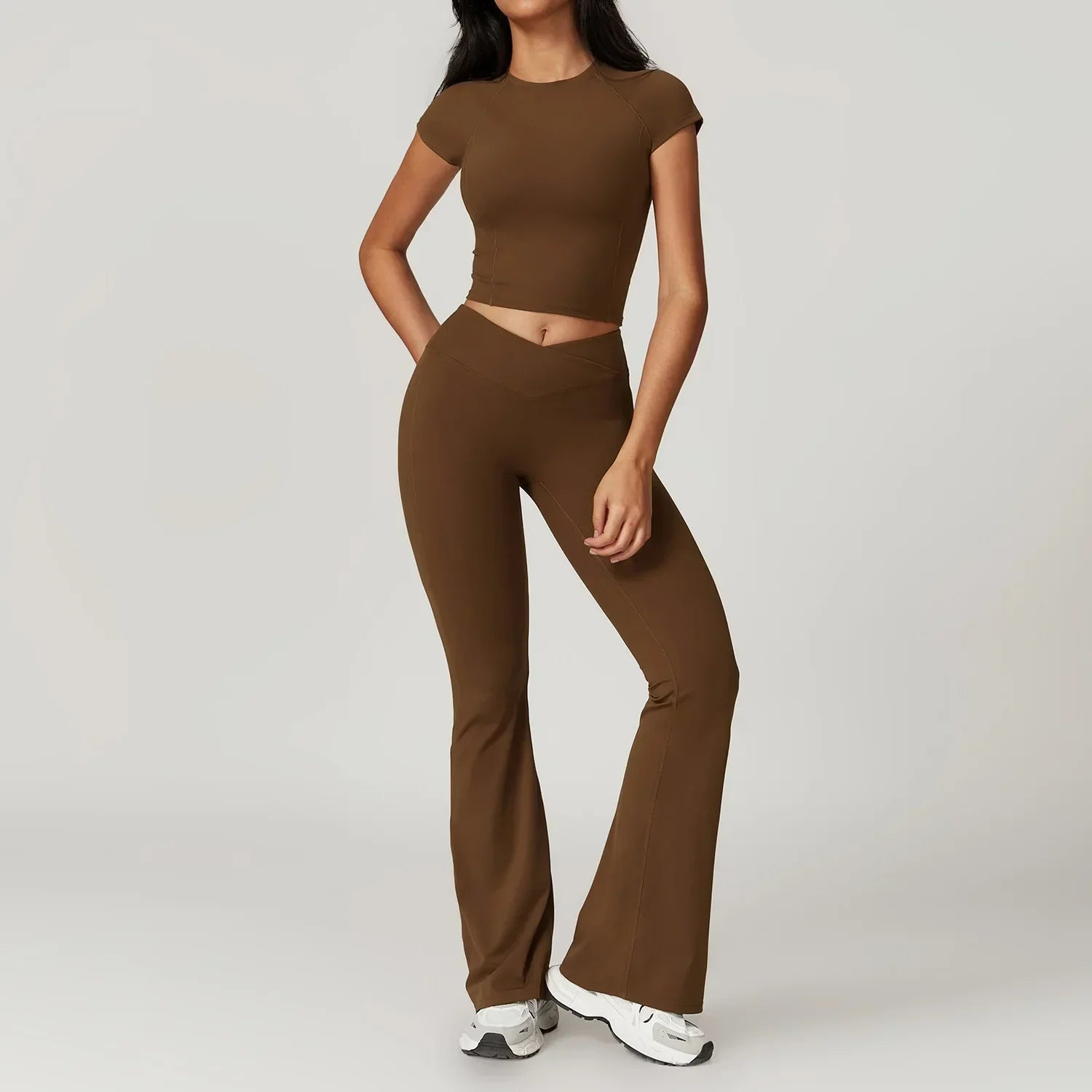 Elara Flared Yoga Pants – Stretch-Ribbed Loungewear with a Retro Silhouette