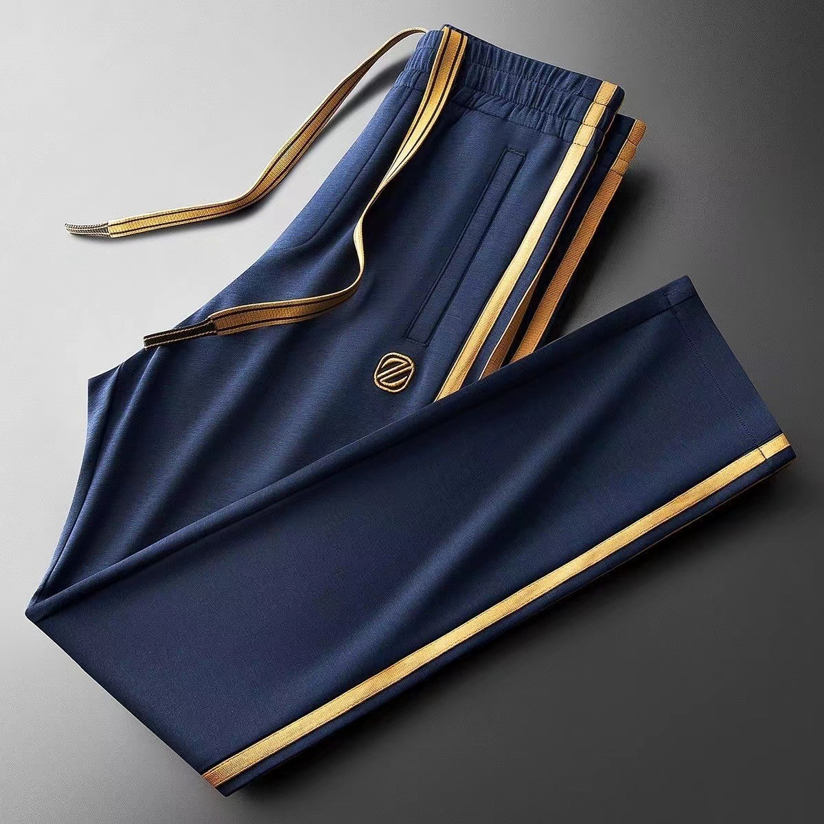 Elias Premium Men's Tracksuit – Tailored Sweat Suit for Everyday Motion