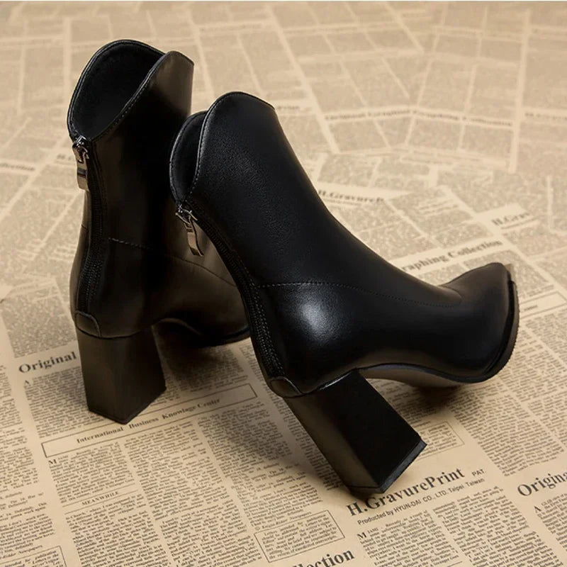 Chrome Tip Chelsea Boot – Sleek Women's Leather Boot