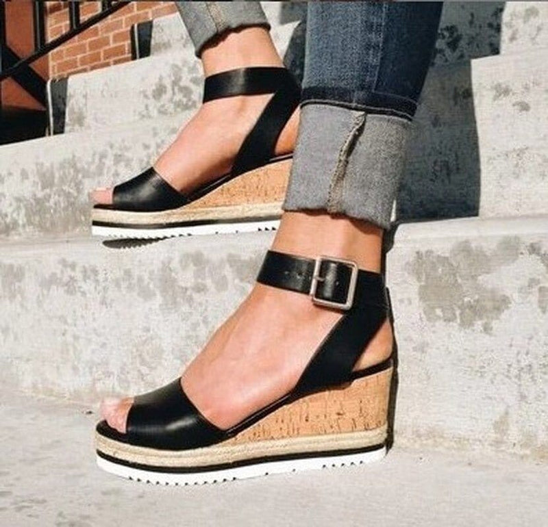 Xavier Women's Platform Buckle Sandals