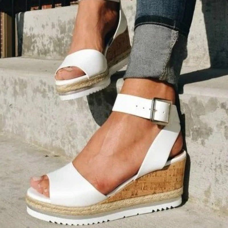 Xavier Women's Platform Buckle Sandals
